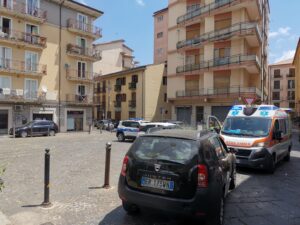 Avellino, piazza Solimena Ambulanza