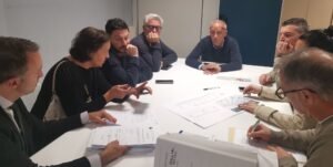 Commissione Urbanistica. Al centro Nicola Giordano. A destra Fabio Liberale