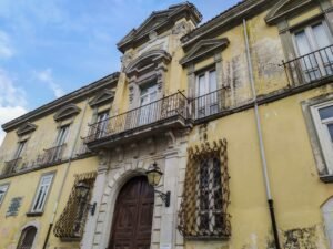 Il palazzo Victor Hugo di Avellino