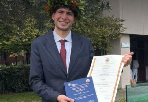 Laurea Tropeano, congratulazioni al neodottore