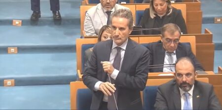Stefano Caldoro in consiglio regionale
