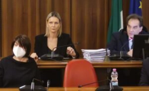 La sindaca Laura Nargi con la vice Marianna Mazza e il presidente del consiglio comunale Ugo Maggio