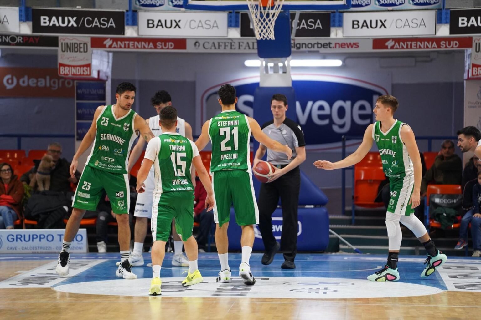 Basket Scandone Avellino contro Brindisi