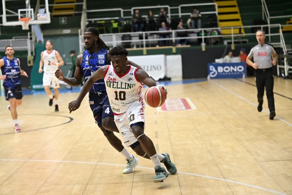 Avellino Basket, Earlington