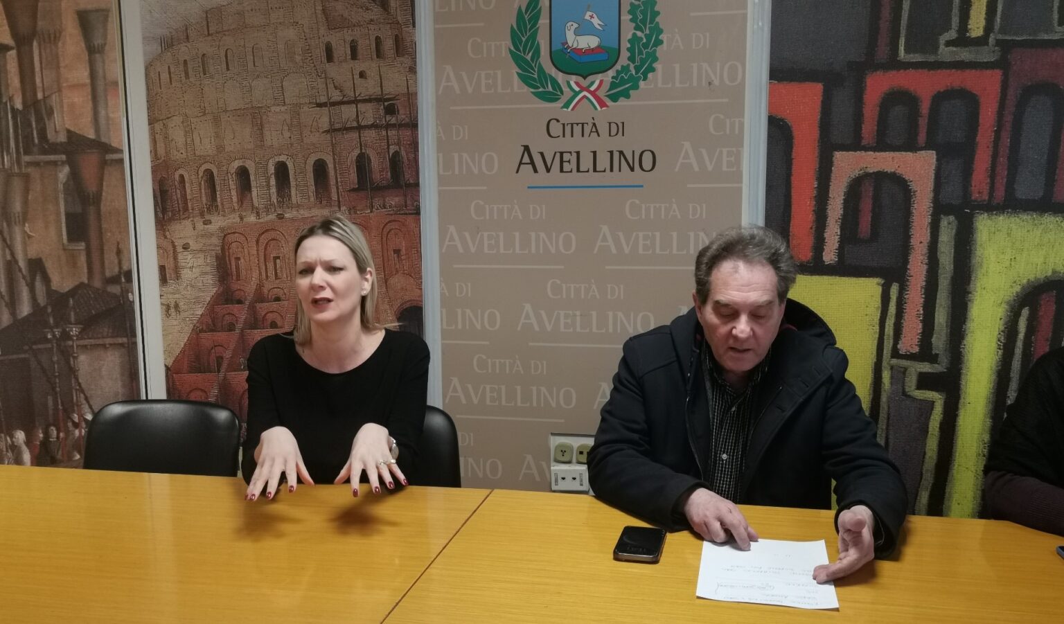 La sindaca di Avellino Laura Nargi e il presidente del consiglio comunale Ugo Maggio