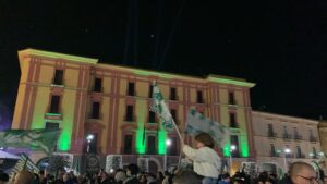 Lupi festa in piazza Libertà