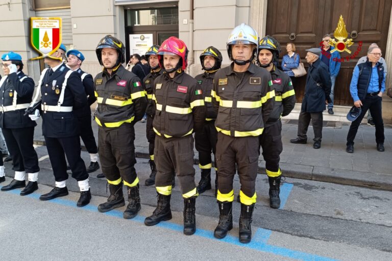 Vigili del fuoco alla Festa della Liberazione 2025 Avellino