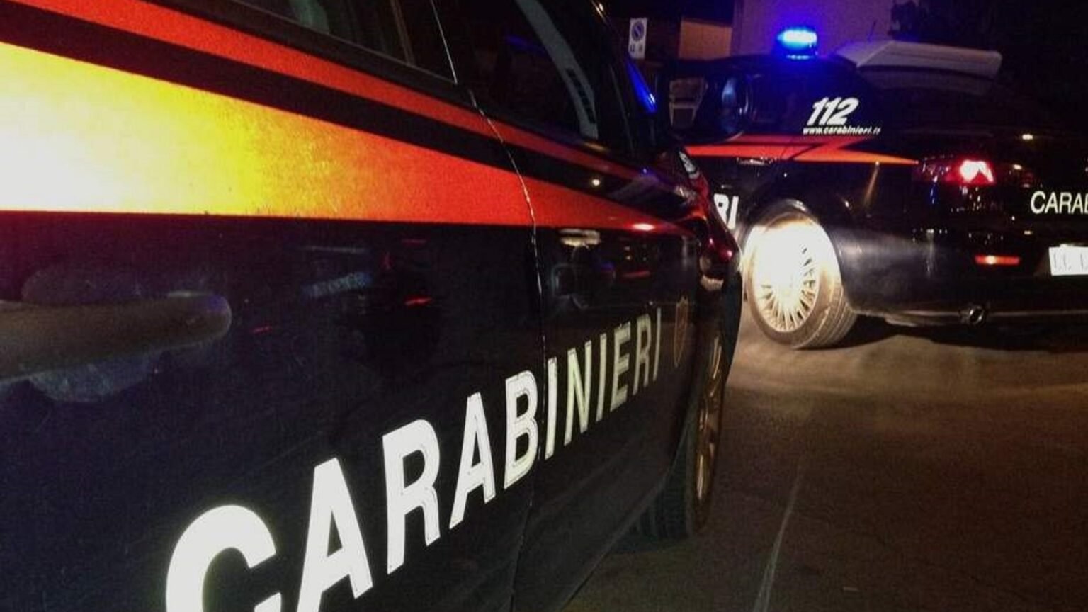 Carabinieri due auto