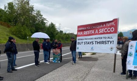 Giro d'Italia, Avellino, sit-in Uniamoci per l'Acqua