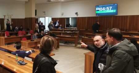 Avellino, consiglio comunale Iacovacci indica Nargi