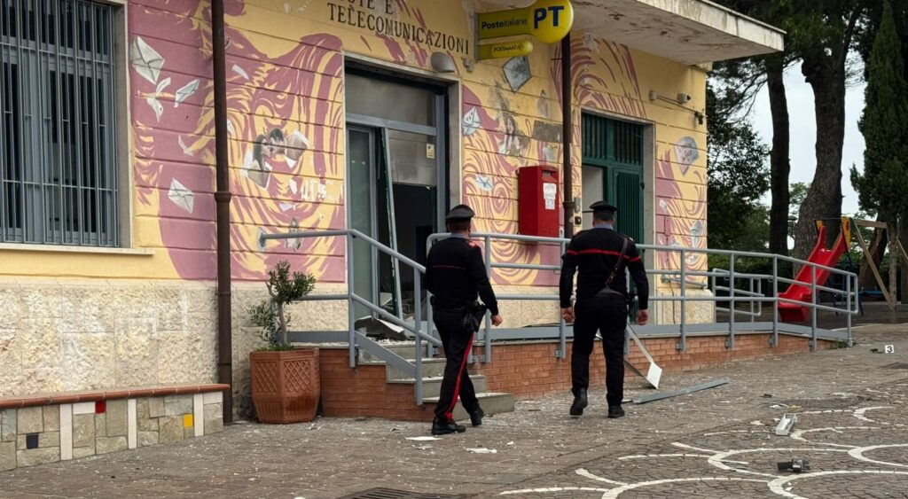 Calitri Poste carabinieri