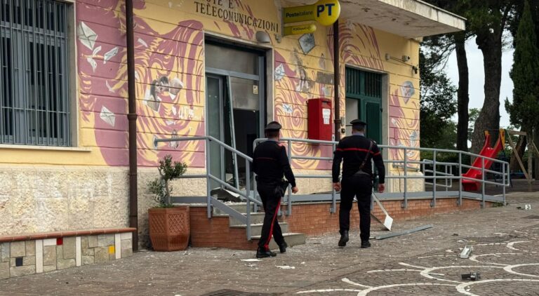 Calitri Poste carabinieri
