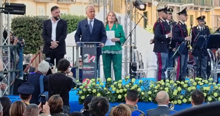Piantedosi in piazza Libertà per il 2 Giugno