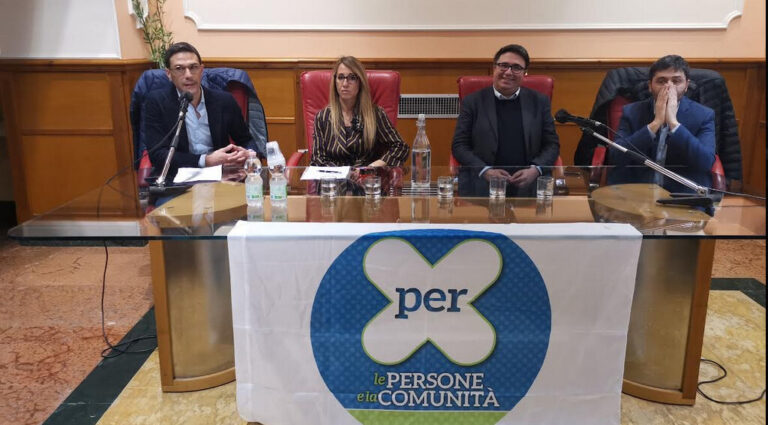 Conferenza stampa "Per le persone e la comunità", Avellino