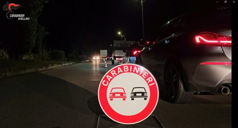 Carabinieri posto di blocco alt
