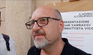 Giulio Curatella, Mondo al Contrario