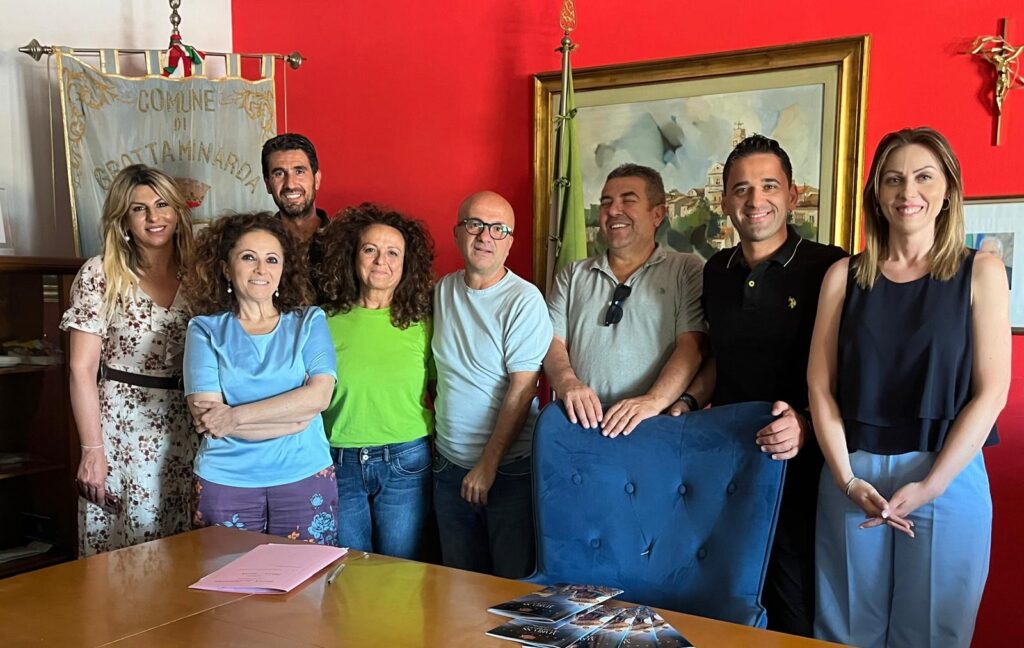 Grottaminarda dipendenti comunali e sindaco Spera