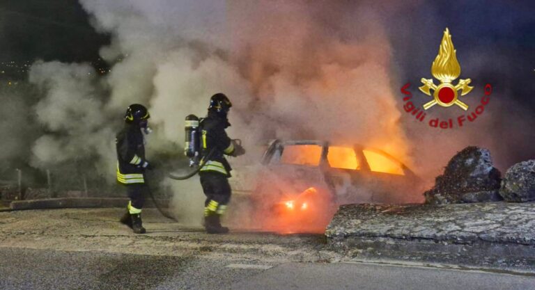 Auto a fuoco a Montemiletto