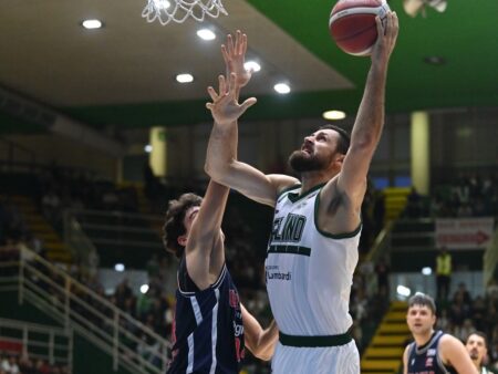 Avellino Basket a canestro