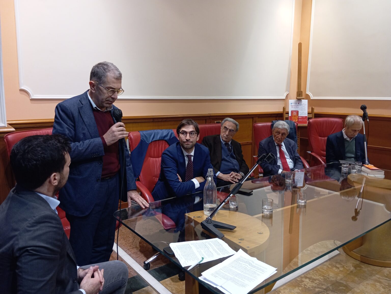 “Moro, maestro di umanità”: Bassolino e Zecchino presentano il libro di Picariello