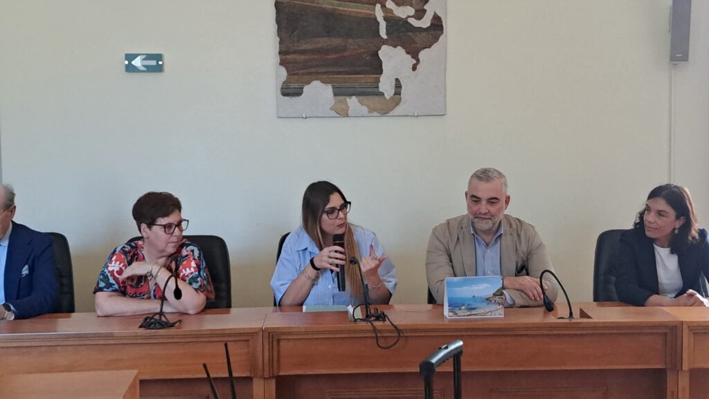 Solofra consiglio comunale assessore Mariangela Vietri