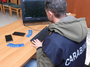 Avellino, vendita online di schede intestate fittiziamente:  45enne napoletano indagato per ricettazione