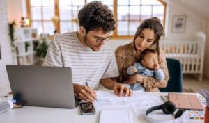Campania, cresce il rischio di sovraindebitamento: anche diplomati e laureati finiscono in difficoltà
