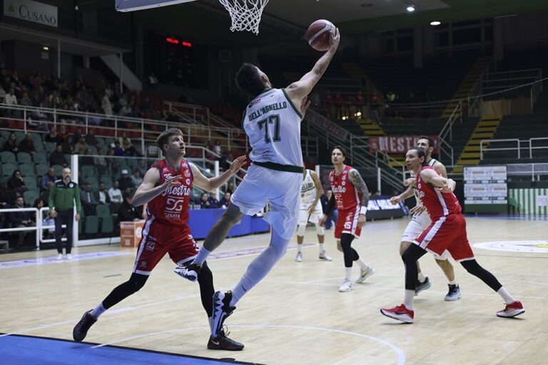 Avellino Basket, al Pala DelMauro arriva Rimini: sfida nella sfida tra Dell’Agnello e il padre coach dei romagnoli Avellino Basket a canestro