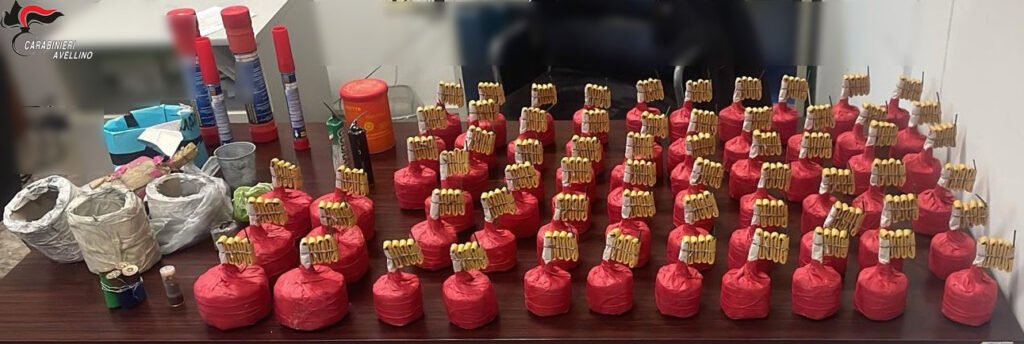 Montoro: arresto “con il botto” da parte dei carabinieri: 21enne sorpreso con 63 ordigni esplosivi