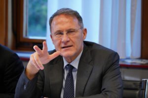 Regione, Cirielli si dimette dalla carica di consigliere