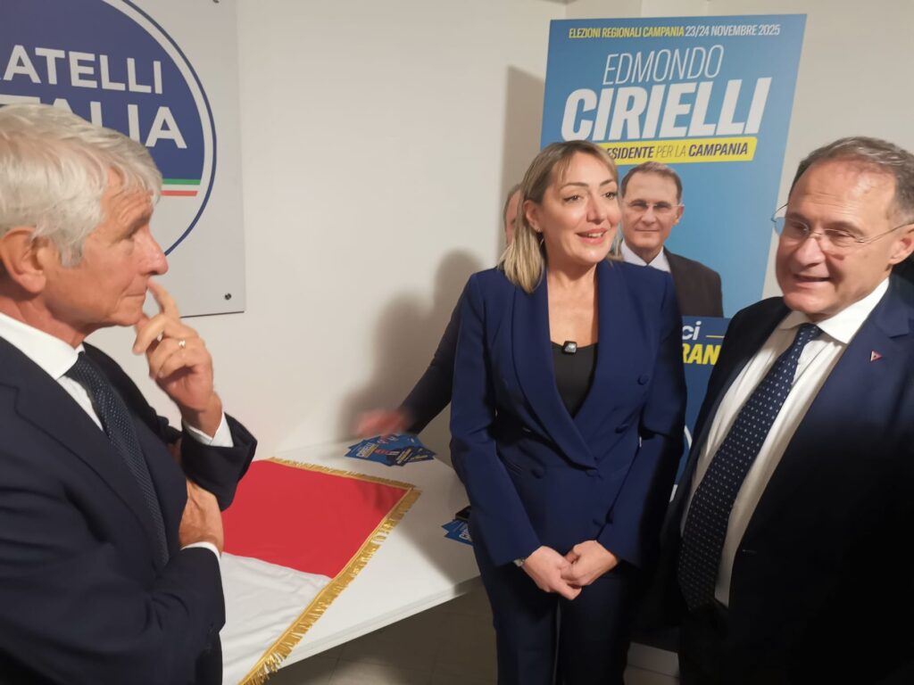 FdI Avellino: Firma del Tricolore con Ines Fruncillo, ministro Andrea Abodi e viceministro Edmondo Cirielli