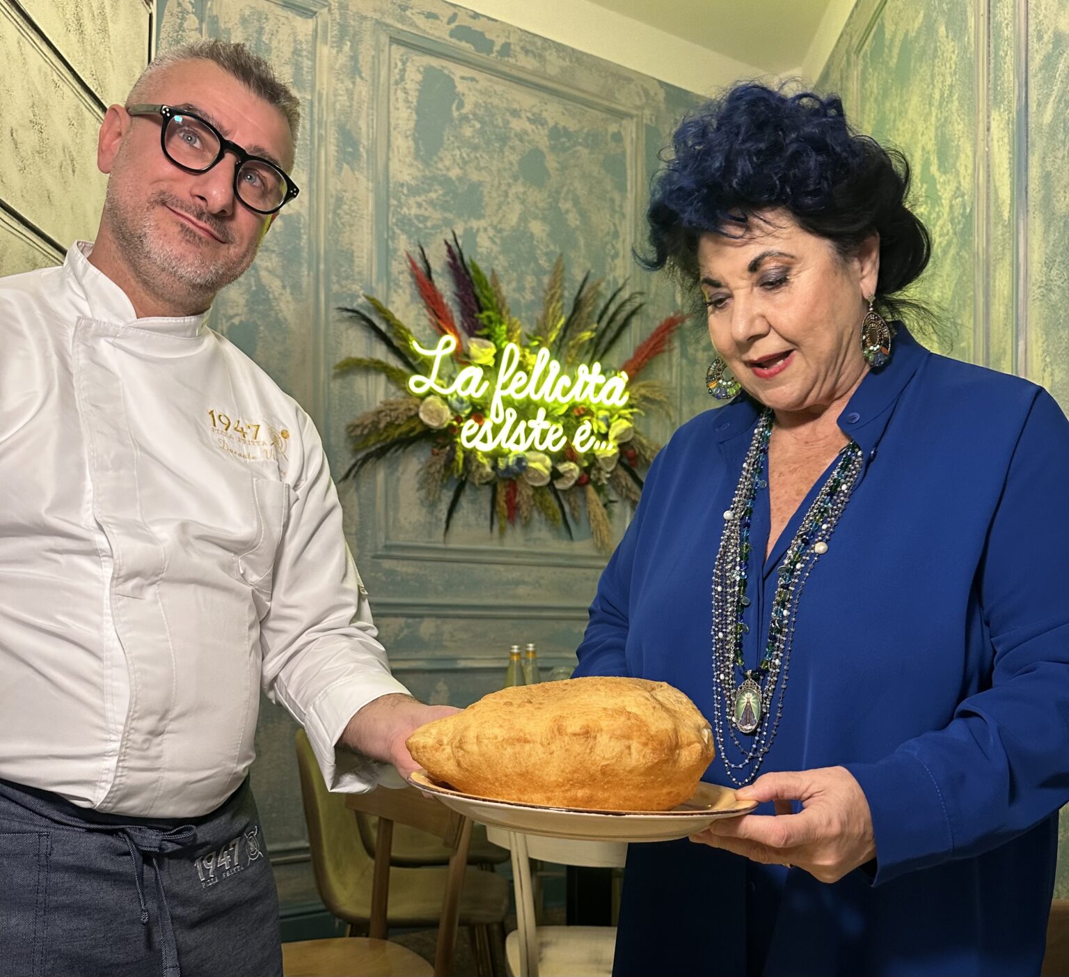 A Forcella la pizza suona: dieci anni di cuore, farina e speranza