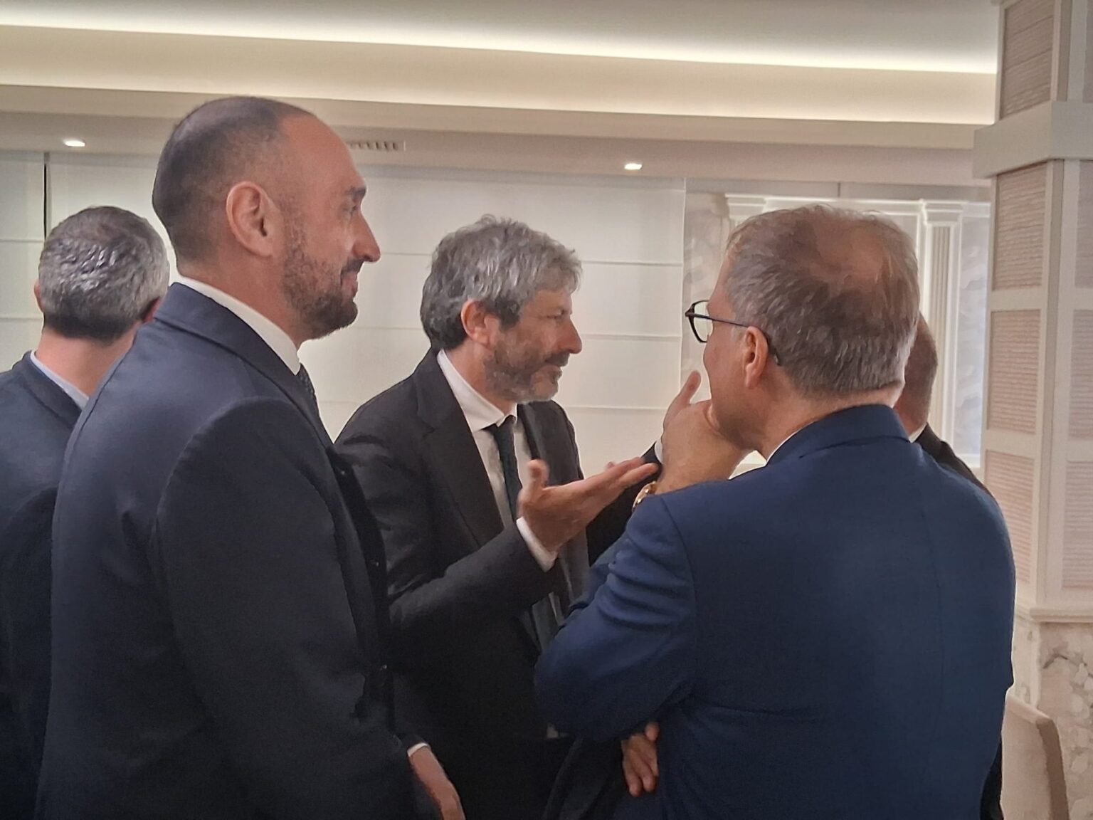 Regionali, Fico ad Ariano: “Impegno per Menarini e acqua pubblica”