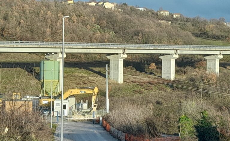 Lioni Grottaminarda lavori cantiere