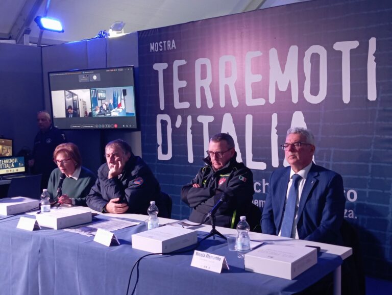 Terremoto, la Protezione civile: “Sindaci centrali per la sicurezza”. Il ricordo dei giornalisti: “Fu uno spartiacque”. E Repole: “La 219, un modello”