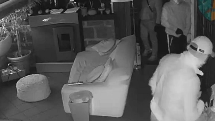 Avellino, raffica di furti in pieno centro: cresce l’allarme sicurezza tra i residenti