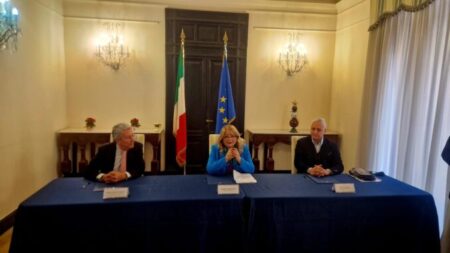 Avellino, firmato in Prefettura protocollo d’intesa sulla legalità in ambito economico-finanziario