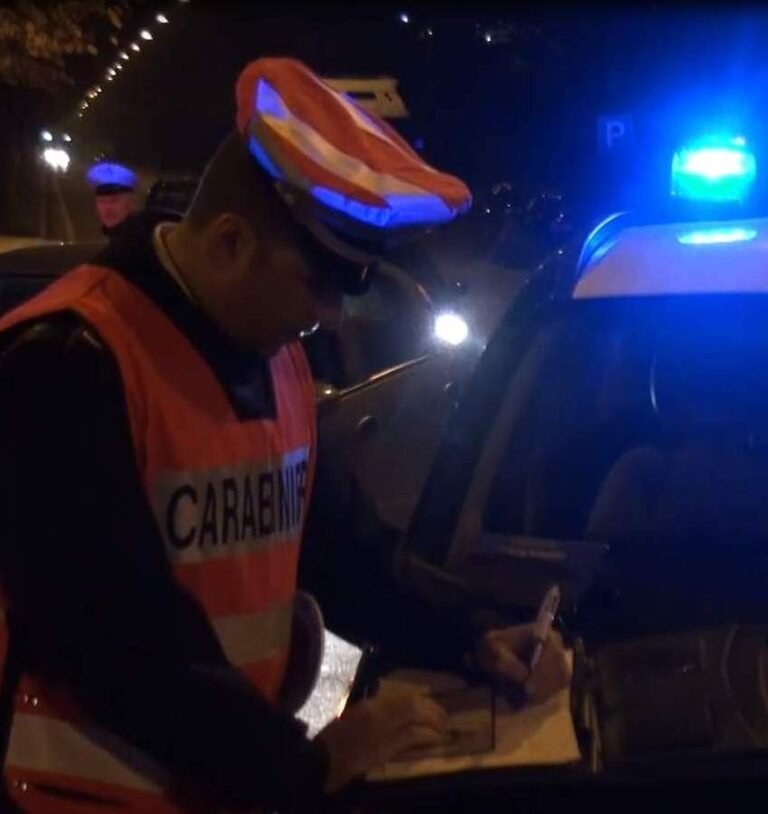 Task force dei carabinieri contro le stragi del sabato sera: a Nusco denunciato giovane per guida in stato di ebbrezza Carabinieri controlli di notte