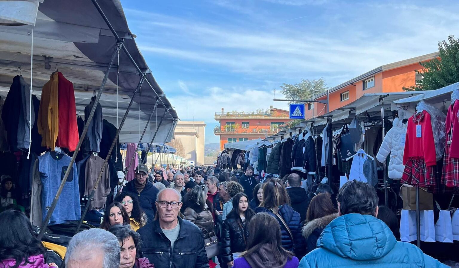 Bilancio Fiera dell’Immacolata a Grottaminarda Circa120mila presenze, il sindaco Spera”Un successo dietro al quale c’è un grande lavoro di tutta l’amministrazione”