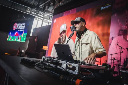 A Frigento Zona Bastarda, dj set con Pau dei Negrita