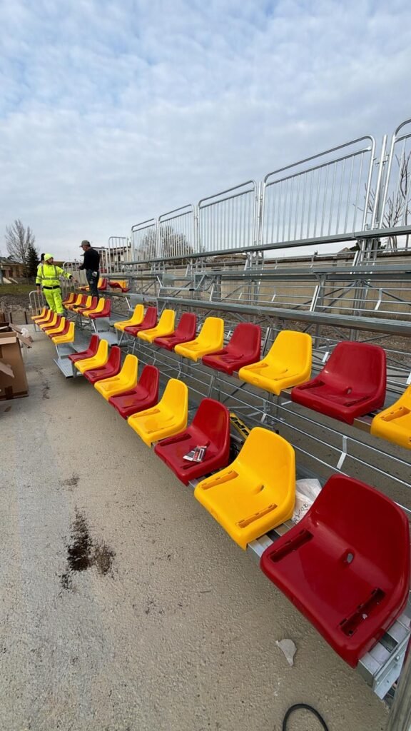 Grottaminarda tribuna stadio Massimo Romano