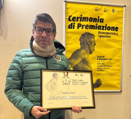 Sabatino Fonso premiato come Eccellenza Irpina nello Sport e nel Basket: un riconoscimento alla dedizione e al lavoro di squadra