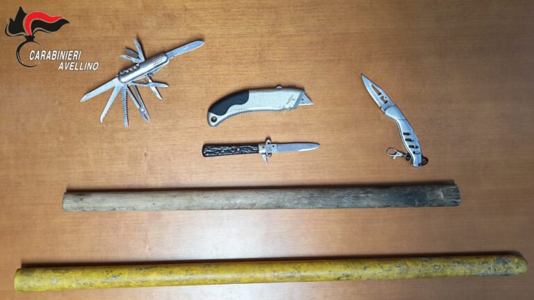 Carabinieri armi sequestrate a Solofra