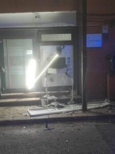 Non c’è pace per i bancomat in Irpinia: due esplosioni nella notte a Bisaccia