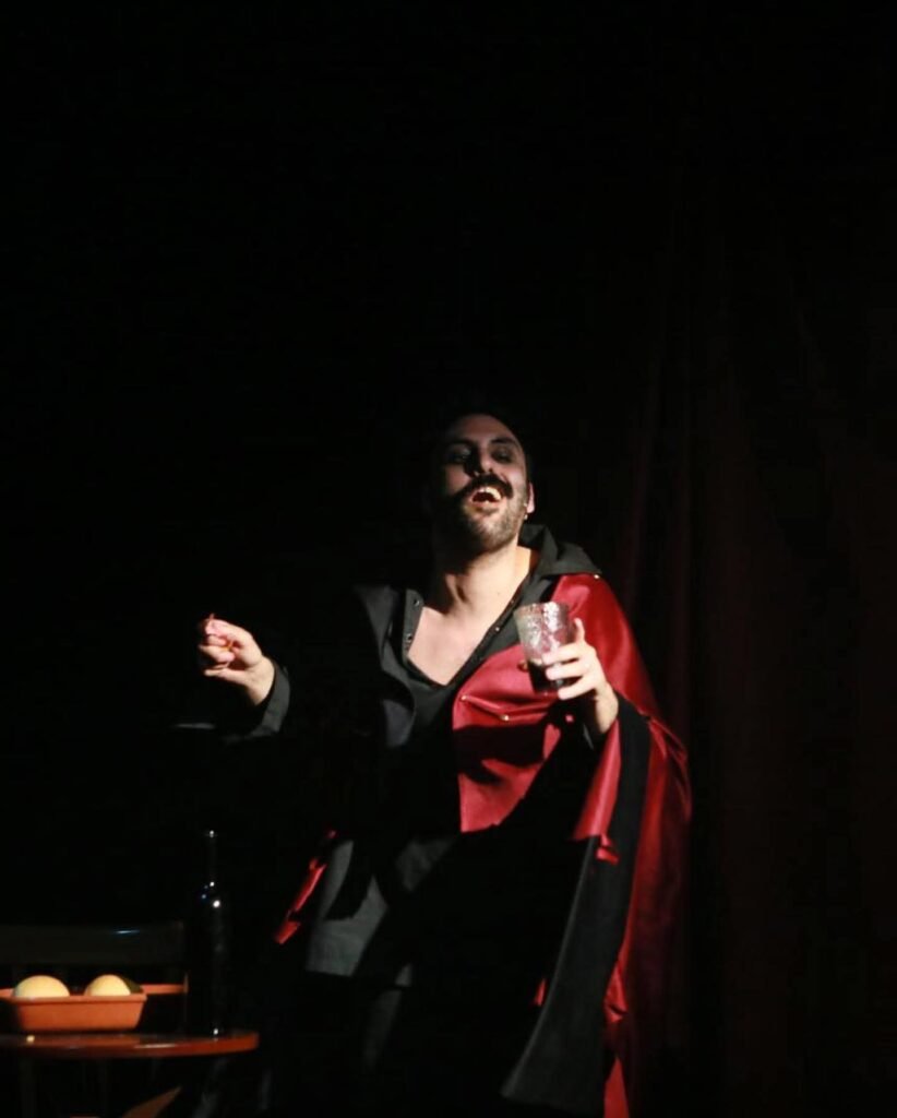 Aiello del Sabato, (R)esistiamo: in scena la Fermata con “Divorati” tra horror e pop art