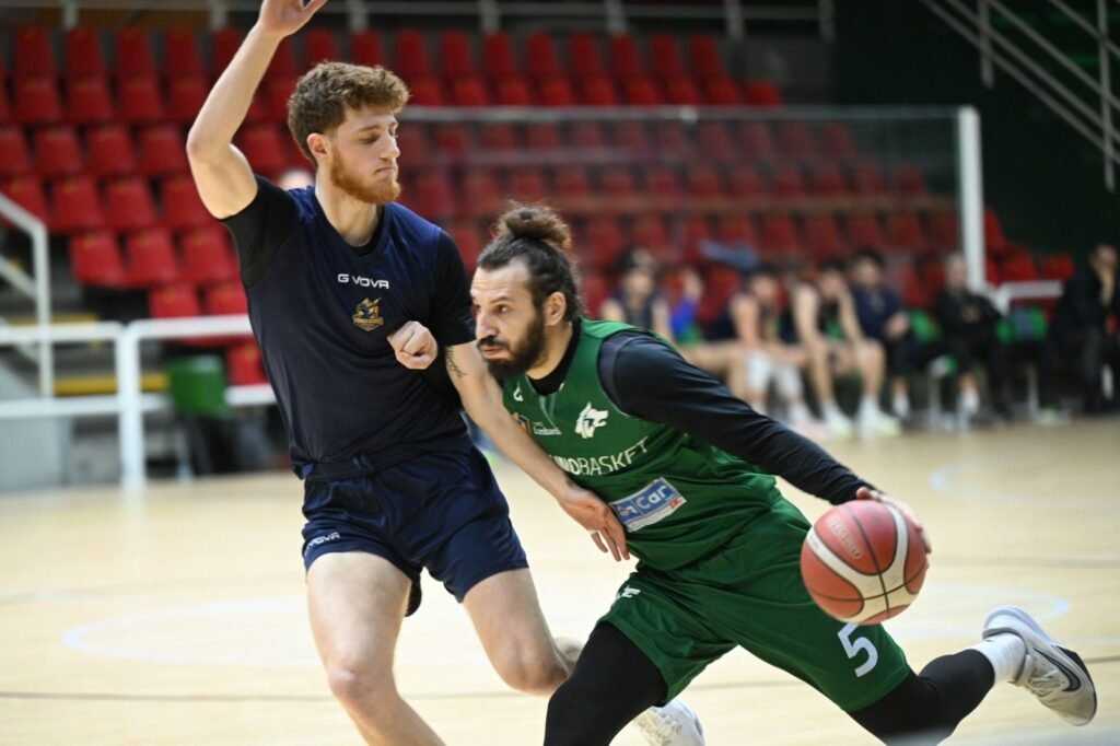 Test al PalaDelMauro: Avellino Basket supera Nocera per 73 a 55 Avellino Basket GRANDE