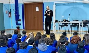 Carabinieri a scuola