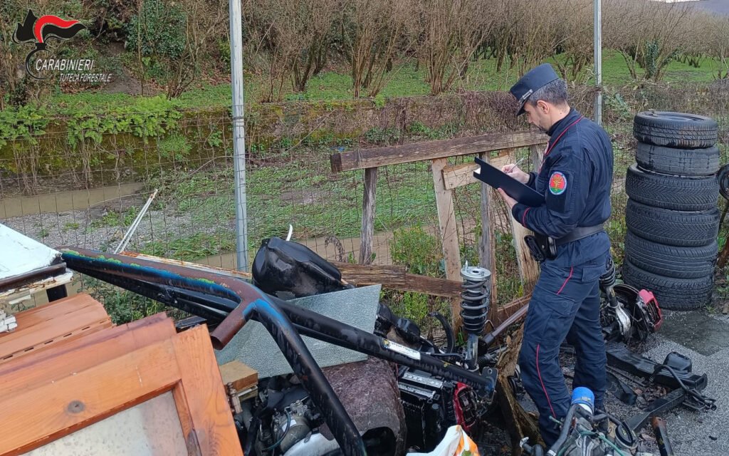 Carabinieri sequestro officina meccanica