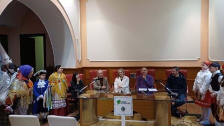 Torna, meteo permettendo, la sfilata dei Carnevali d’Irpinia in città. Silvestri: finalmente il giusto riconoscimento alle nostre tradizioni