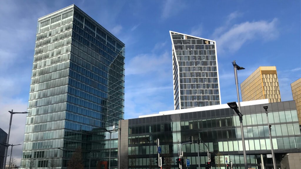 Corruzione: pc, tv e fondi Ue, chiesto arresto 16 prof e manager. Coinvolti due irpini